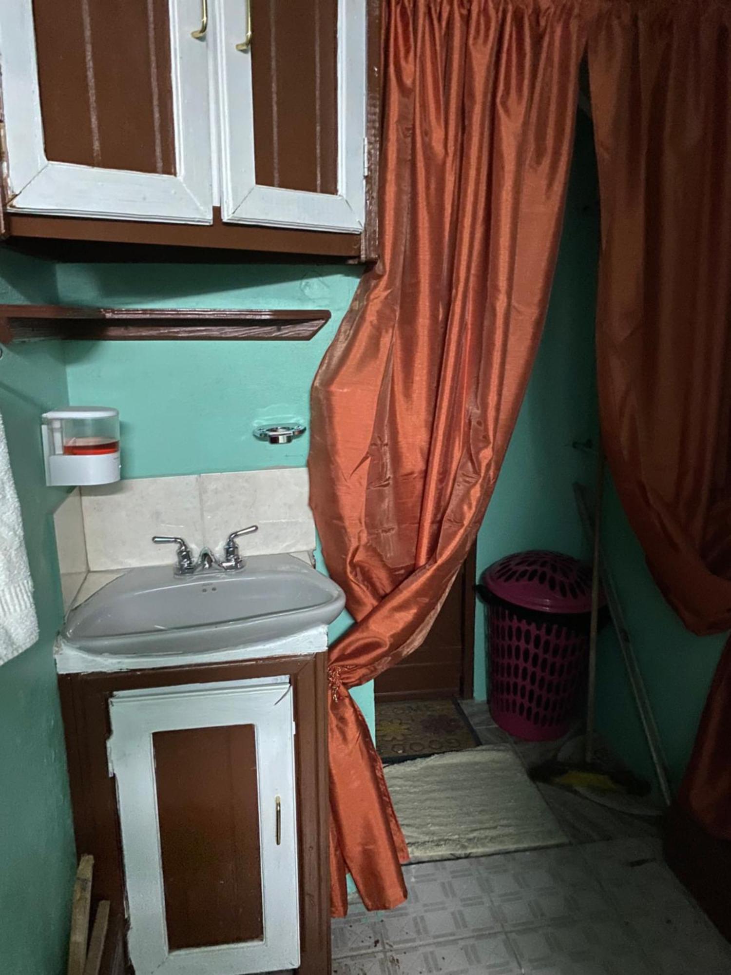 Anne'S Homestay Banse Екстериор снимка